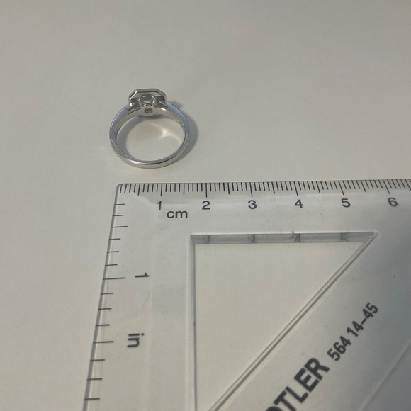 Swarovski Ring Size 6 (52mm Europe) - Picture 3 of 3